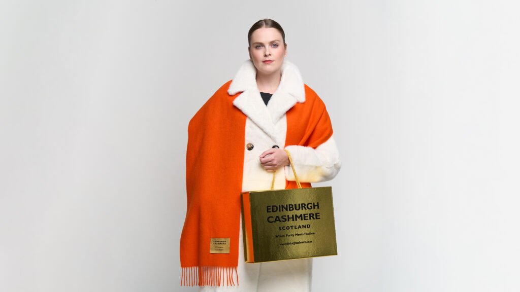 Edinburgh Cashmere dispatch notification and tracking update